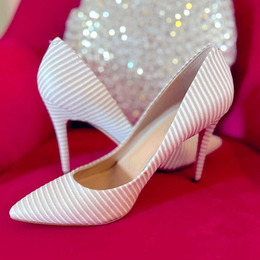 Charles David pumps